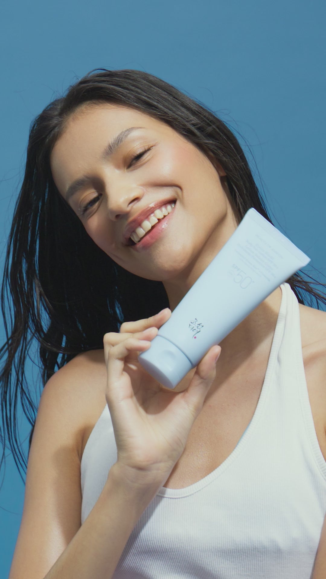 Radiant + Dewy SPF Duo - video background